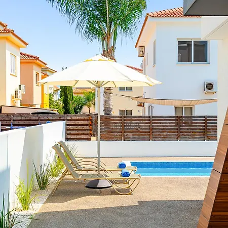 Villa Seabreeze Elina By Ezoria